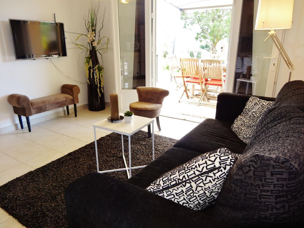 Residence Bellavista A Santa Giulia, Proche De La Plage Et Vue Mer Πόρτο Βέκιο Δωμάτιο φωτογραφία